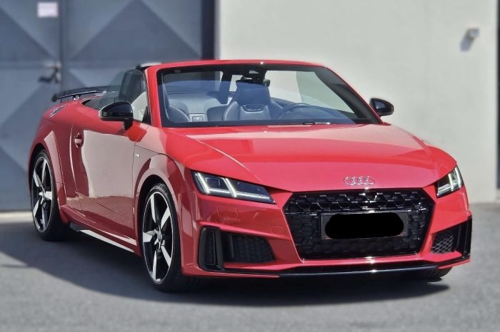 AUDI TT